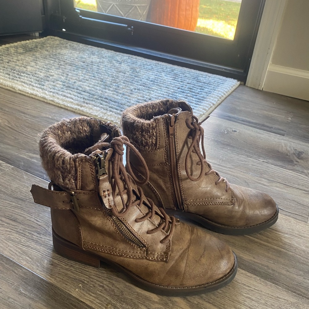 American Eagle Boots